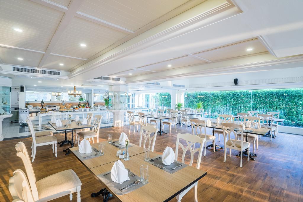 Kalanan Riverside Resort Нонтхабури Экстерьер фото